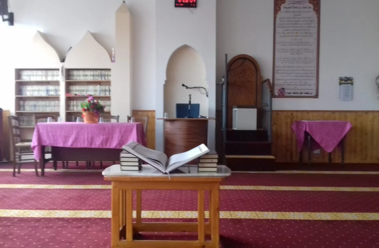 مسجد كاربي — Masjid logo
