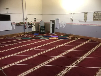 مركز أوزماتي Centro Culturale Usmate — Masjid logo