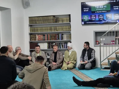 Centre Islamique Berat De Luxembourg • Masjid logo