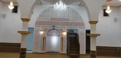 جامع أم المؤمنين _ الكنايس - مساكن • Masjid logo