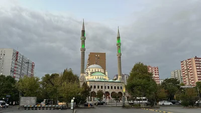 Ataköy Yunus Emre Camii - Bakirköy — Masjid logo