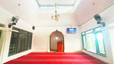 Masjid Al Muqorrobun • Masjid logo