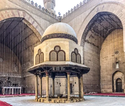 Mesquita E Madrassa Umar Farrouk • Masjid logo