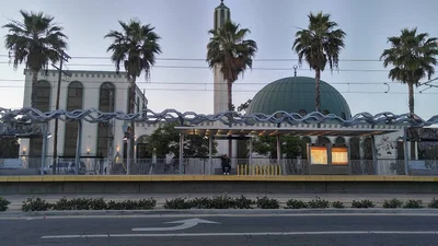 Omar Bin Alkhetab Masjid • Masjid logo
