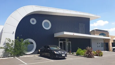 Umma (United Muslim Migrants Association) Centre • Masjid logo