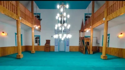 Yeşi̇lova Merkez Yeni̇ Cami̇i̇ • Masjid logo